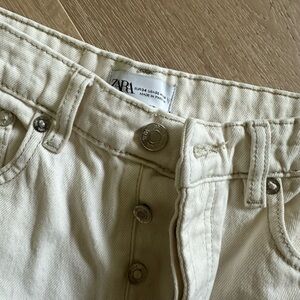 Off white Zara Jean! Barely worn